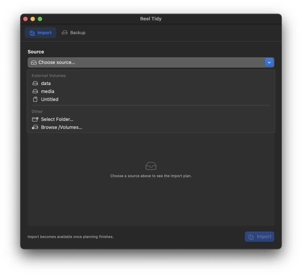 The source picker open, listing connected external volumes alongside options to select any folder or browse all mounted volumes.